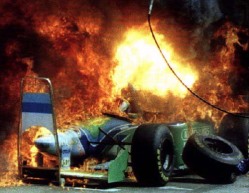 En 1994 no hay heridos graves tras el brutal incendio en los boxes de Benetton